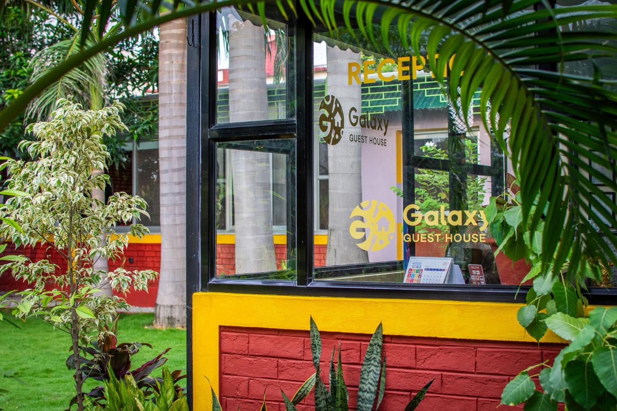 Galaxy Guest House Bhairāhawā Exteriér fotografie